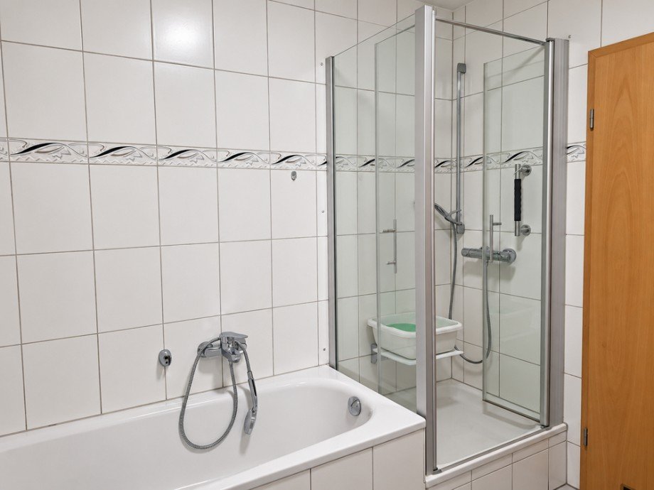 NEU zur Vermietung in Herne Wanne-Eickel - Bad - Reuter Immobilien - Immobilienmakler Etagenwohnung Herne
