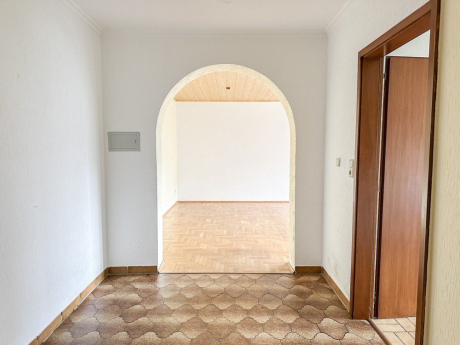NEU zur Vermietung in Bochum Dahlhausen - Diele - Reuter Immobilien - Immobilienmakler (2) Etagenwohnung Bochum