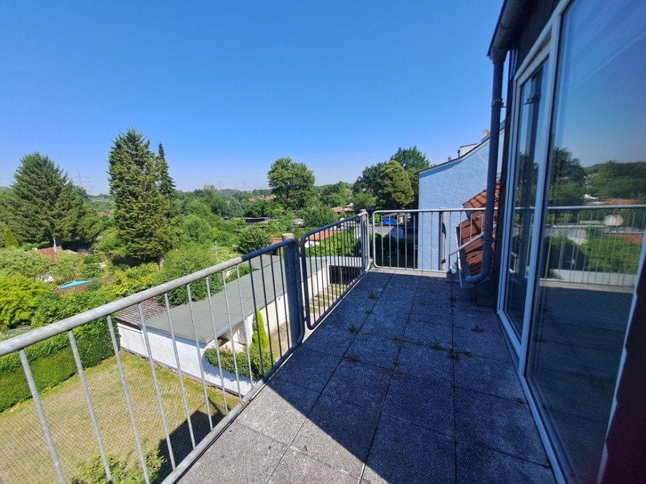 NEU zur Vermietung in Bochum - Balkon - Reuter Immobilien - Immobilienmakler Dachgeschosswohnung Bochum