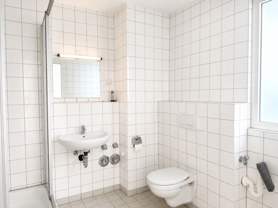 NEU zur Vermietung in Bochum Innenstadt - Badezimmer - Reuter Immobilien - Immobilienmakler Etagenwohnung Bochum