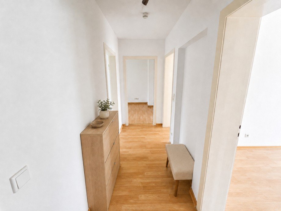 NEU zur Vermietung in Herne Holsterhausen - Diele - Reuter Immobilien - Immobilienmakler (2) Etagenwohnung Herne