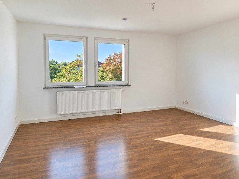 NEU zur Vermietung in Herne-R�hlinghausen - Wohnzimmer - Reuter Immobilien - Immobilienmakler Etagenwohnung Herne / R�hlinghausen