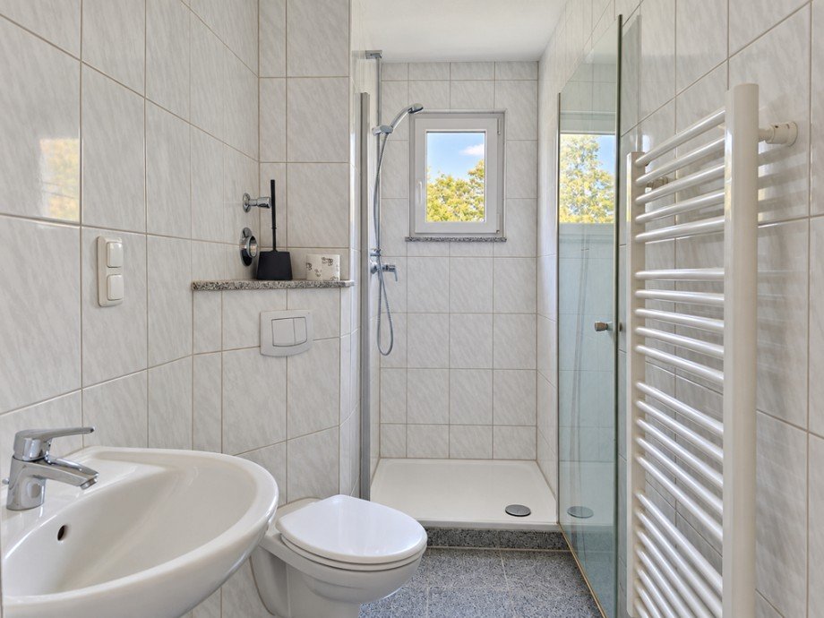 NEU zur Vermietung in Herne-R�hlinghausen - Bad - Reuter Immobilien - Immobilienmakler Etagenwohnung Herne / R�hlinghausen