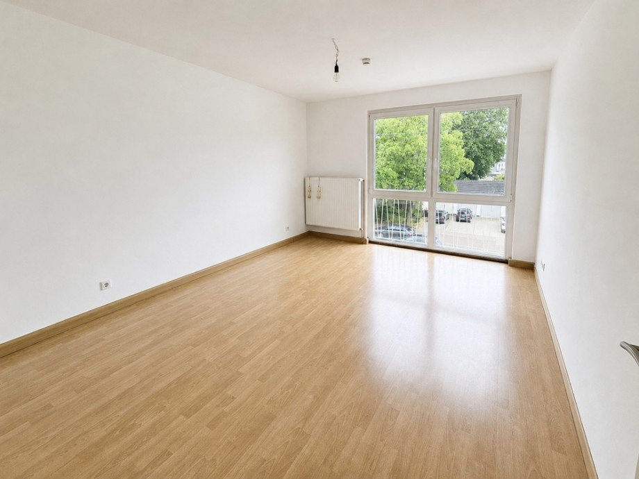NEU zur Vermietung in Herne Holsterhausen - Wohnzimmer - Reuter Immobilien - Immobilienmakler (2) Etagenwohnung Herne