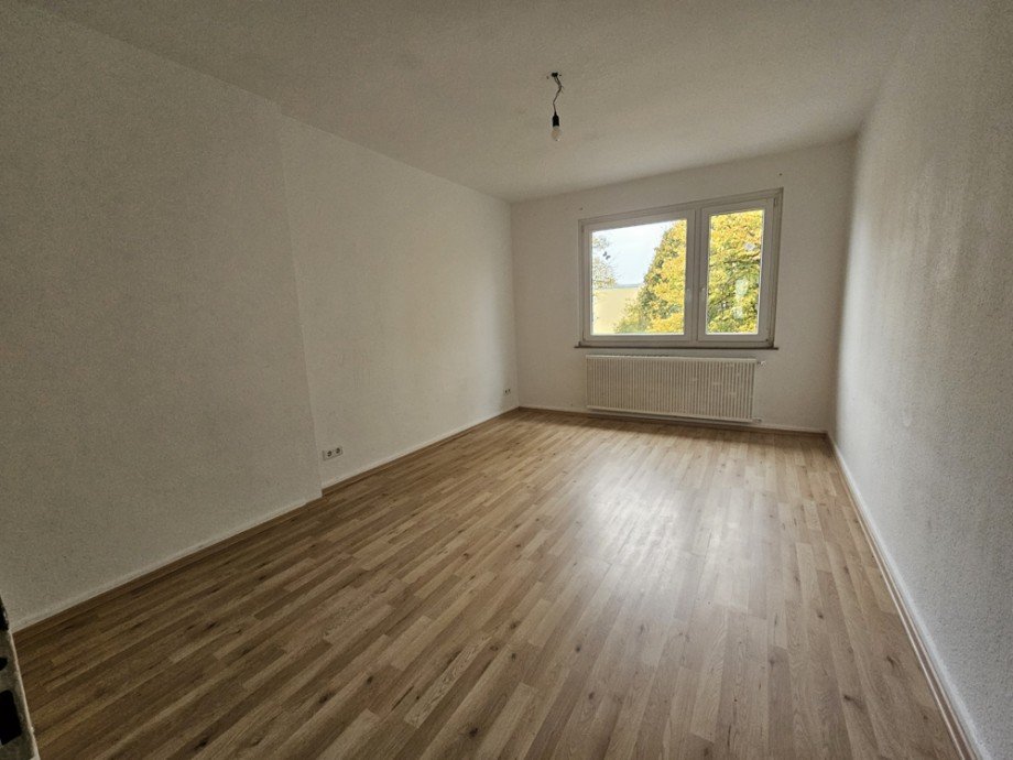 NEU zur Vermietung in Herne Eickel - Wohnzimmer - Reuter Immobilien - Immobilienmakler (3) Etagenwohnung Herne