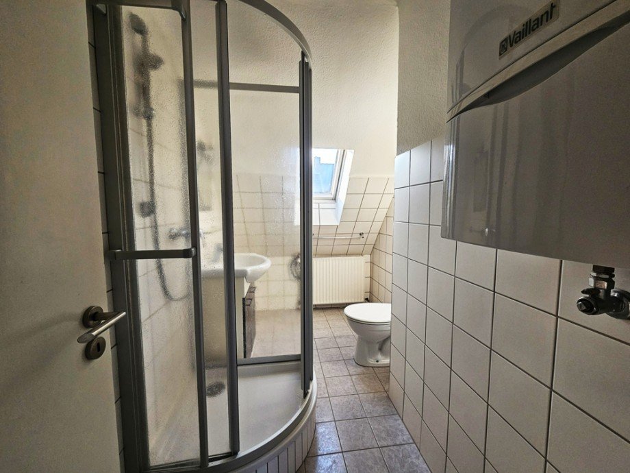 NEU zur Vermietung in Herne-Wanne-Eickel-Bickern - Bad - Reuter Immobilien - Immobilienmakler.jpg Etagenwohnung Herne