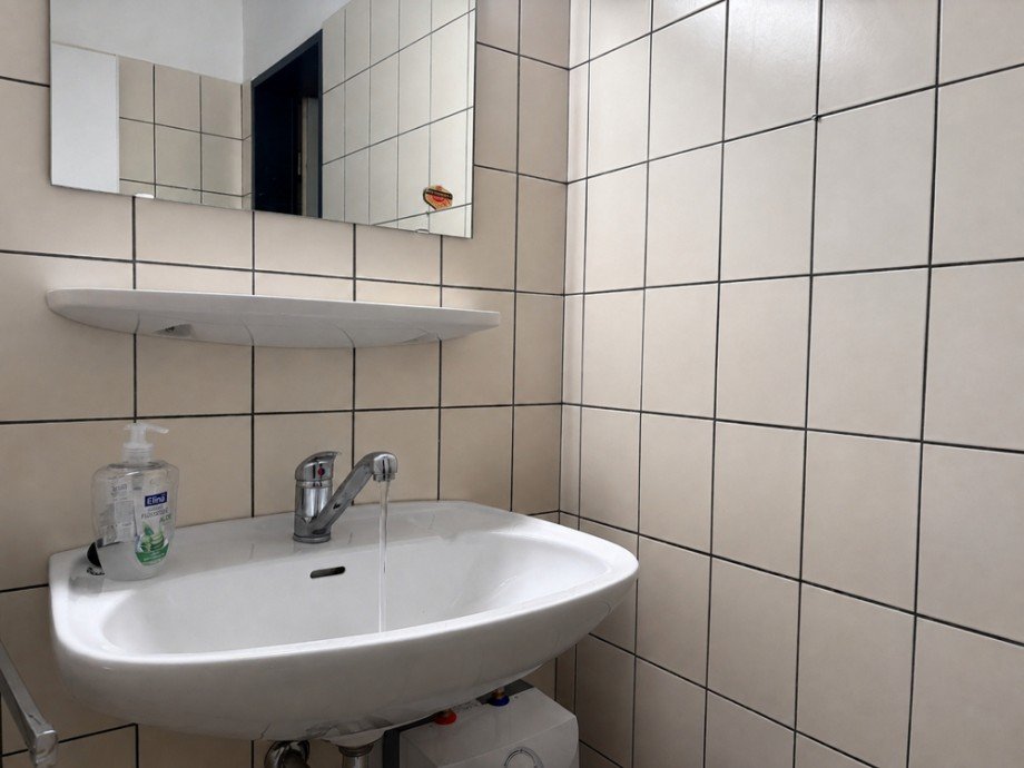 NEU zum Verkauf - Gewerbeeinheit in Hattingen - Sanit�ranlagen - Reuter Immobilien - Immobilienmakler Bochum Ladenlokal Hattingen