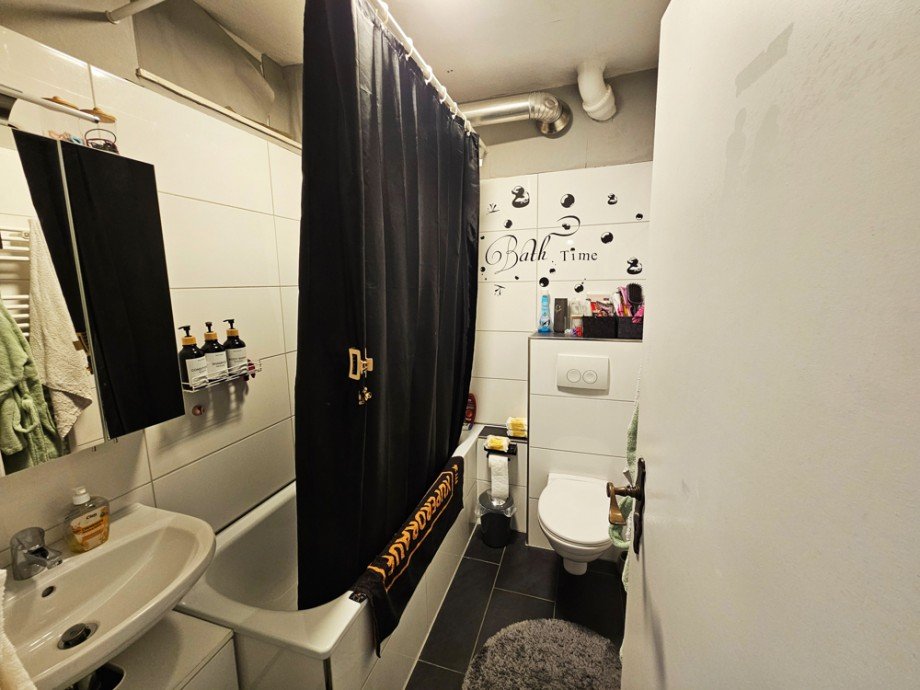 NEU zur Vermietung in Herne Wanne - Bad - Reuter Immobilien - Immobilienmakler Etagenwohnung Herne