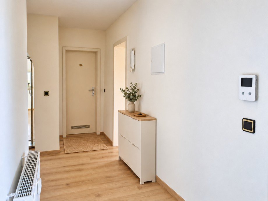NEU zum Verkauf in Herne-Mitte Altenh�fen - Eigentumswohnung - Diele Beispiel - Reuter Immobilien - Immobilienmakler Etagenwohnung Herne
