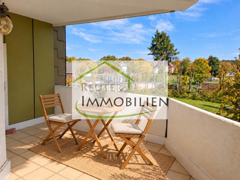 NEU zum Verkauf in Herne-Mitte Altenh�fen - Eigentumswohnung - Balkon Beispiel - Reuter Immobilien - Immobilienmakler (2) Herne Etagenwohnung Wohlf�hloase mit Potential - 2,5 Zimmer mit tollem Balkon und Garage im Herne - S�d