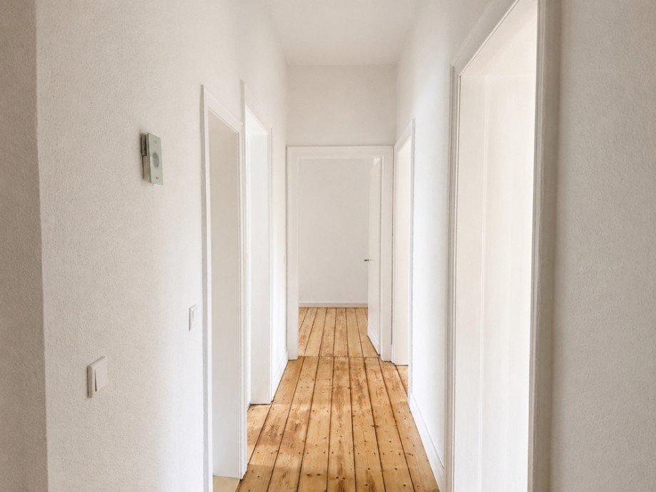 NEU zur Vermietung in Hattingen - Diele - Reuter Immobilien - Immobilienmakler Etagenwohnung Hattingen