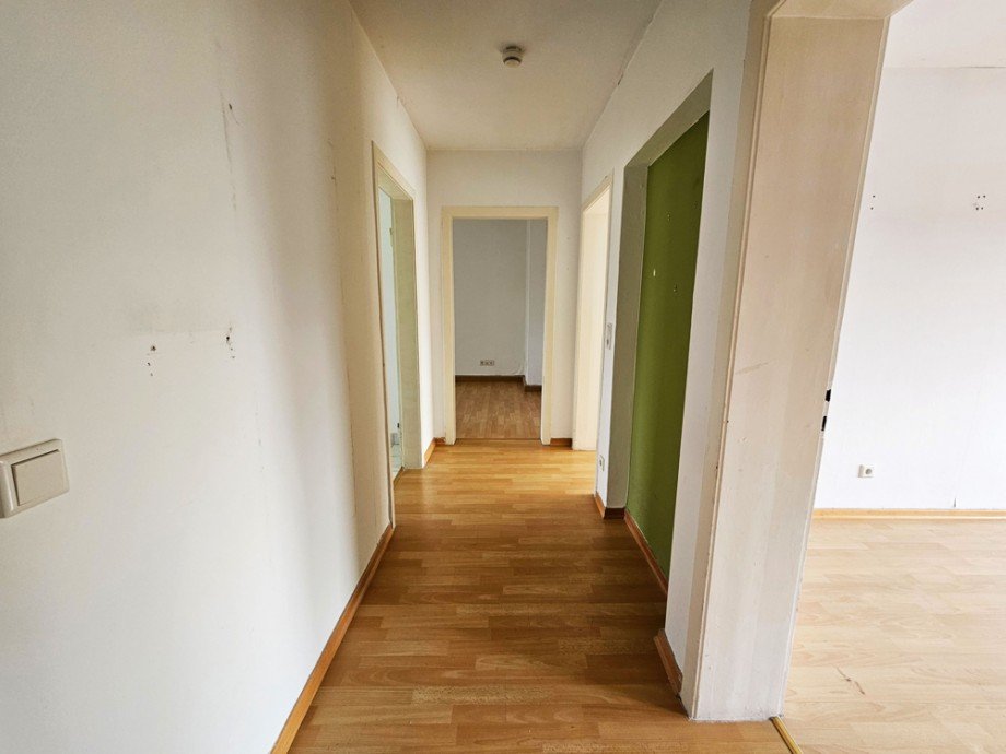 NEU zur Vermietung in Herne Holsterhausen - Diele - Reuter Immobilien - Immobilienmakler Etagenwohnung Herne