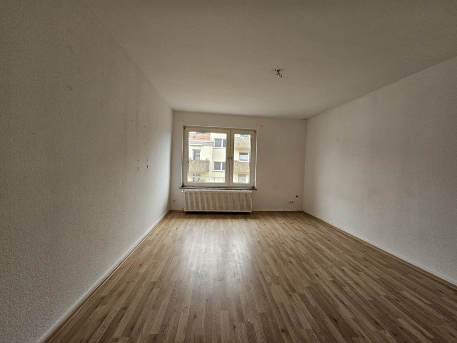 NEU zur Vermietung in Herne Eickel - Wohnzimmer - Reuter Immobilien - Immobilienmakler Etagenwohnung Herne