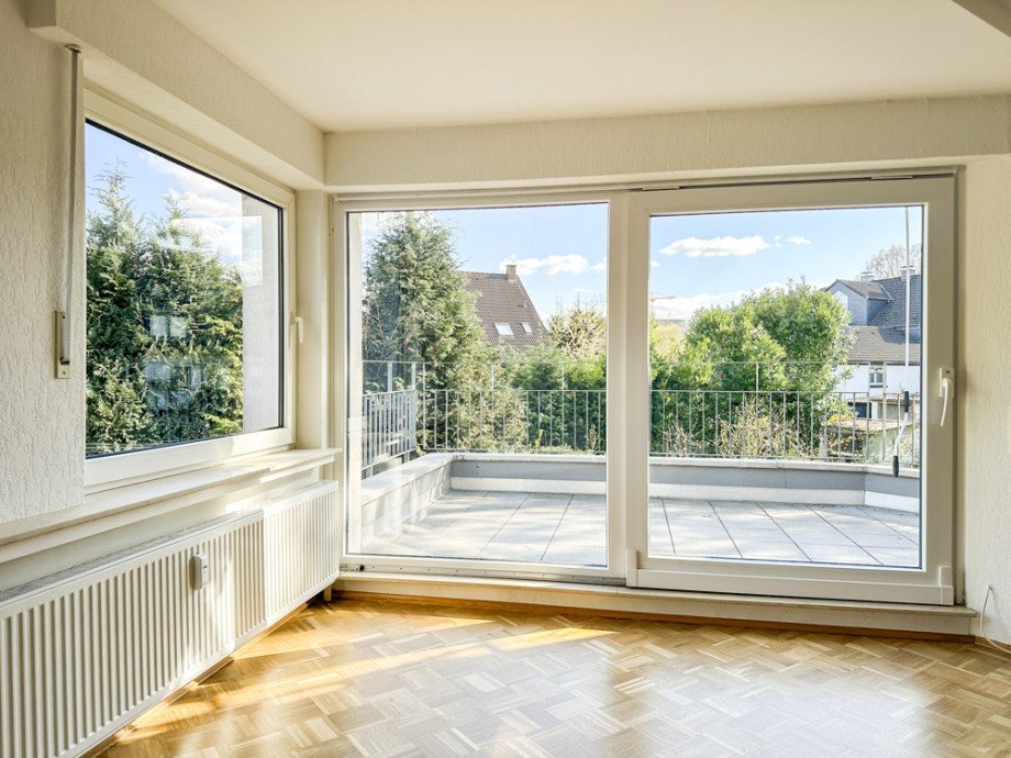 NEU zur Vermietung in Bochum Querenburg - Wohnzimmer - Reuter Immobilien - Immobilienmakler (2) Etagenwohnung Bochum / Querenburg