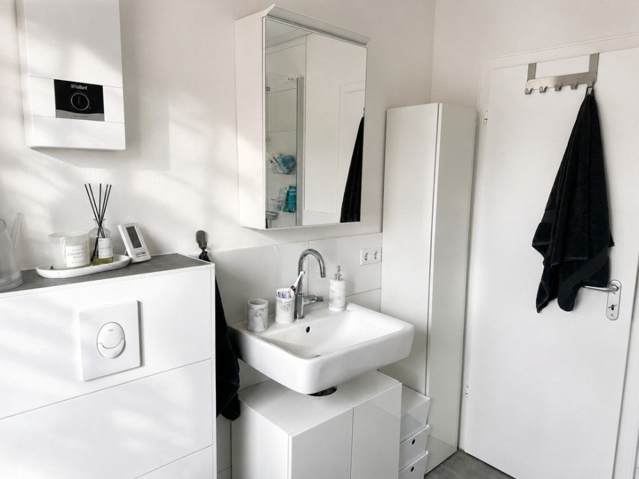 NEU zur Vermietung in Bochum Dahlhausen - Badezimmer - Reuter Immobilien - Immobilienmakler (2) Etagenwohnung Bochum
