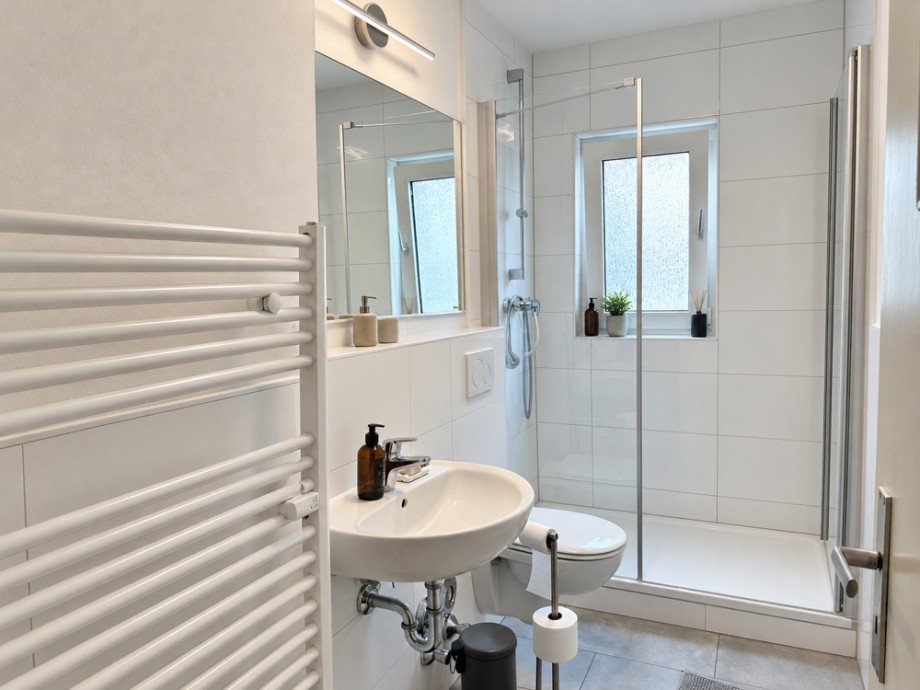 NEU zur Vermietung in Bochum Hamme - Badezimmer - Reuter Immobilien - Immobilienmakler Etagenwohnung Bochum/Hamme