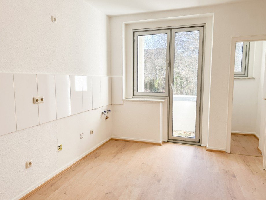 NEU zur Vermietung in Bochum Linden - K�che - Reuter Immobilien - Immobilienmakler Etagenwohnung Bochum