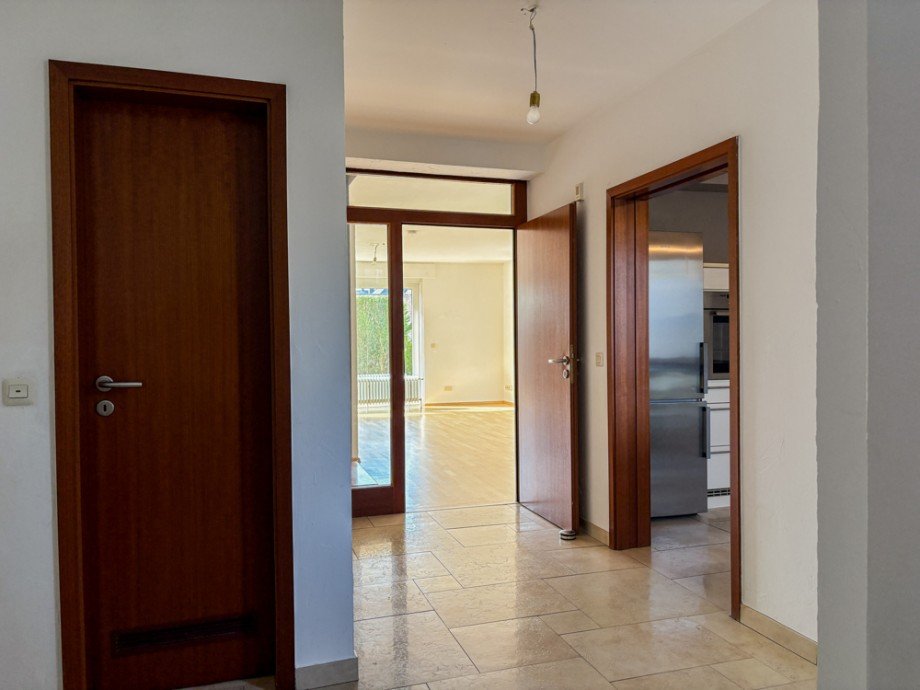 NEU zum Verkauf in Bochum Wiemelhausen - Eigentumswohnung mit Hauscharakter - Diele - Reuter Immobilien - Immobilienmakler Maisonettewohnung Bochum