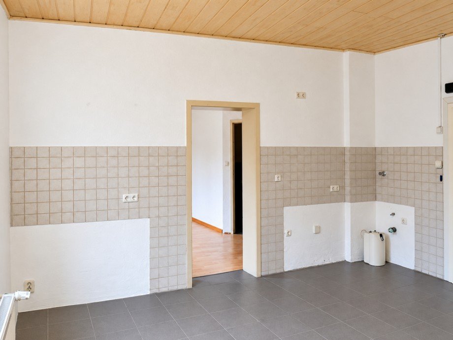 NEU zur Vermietung in Bochum Linden - K�che - Reuter Immobilien - Immobilienmakler (2) Etagenwohnung Bochum / Linden