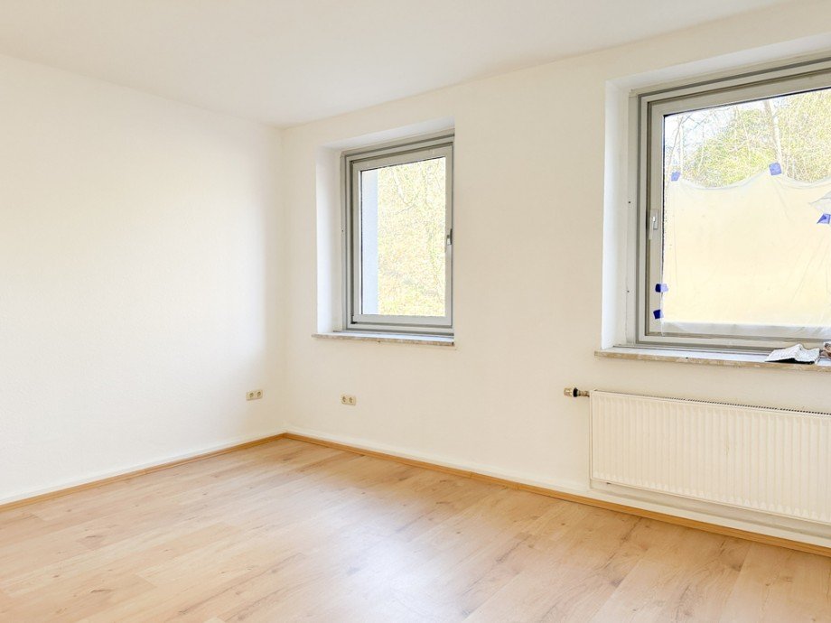 NEU zur Vermietung in Bochum Linden - Wohnzimmer - Reuter Immobilien - Immobilienmakler Etagenwohnung Bochum