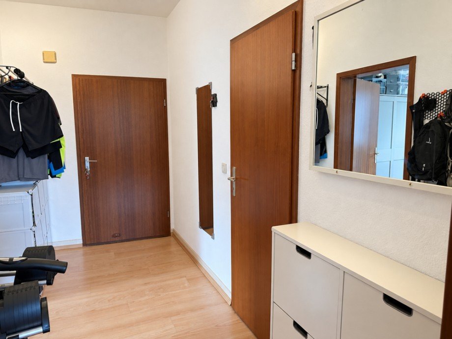 NEU zur Vermietung in Bochum Mitte - Diele - Reuter Immobilien - Immobilienmakler Etagenwohnung Bochum