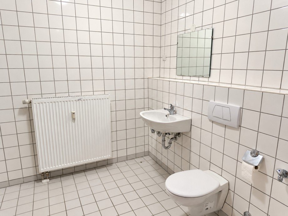 NEU zur Vermietung in Bochum Innenstadt - Badezimmer - Reuter Immobilien - Immobilienmakler Etagenwohnung Bochum