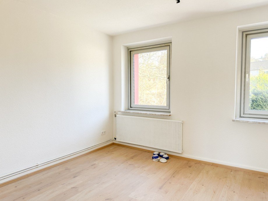 NEU zur Vermietung in Bochum Linden - Wohnzimmer - Reuter Immobilien - Immobilienmakler Etagenwohnung Bochum