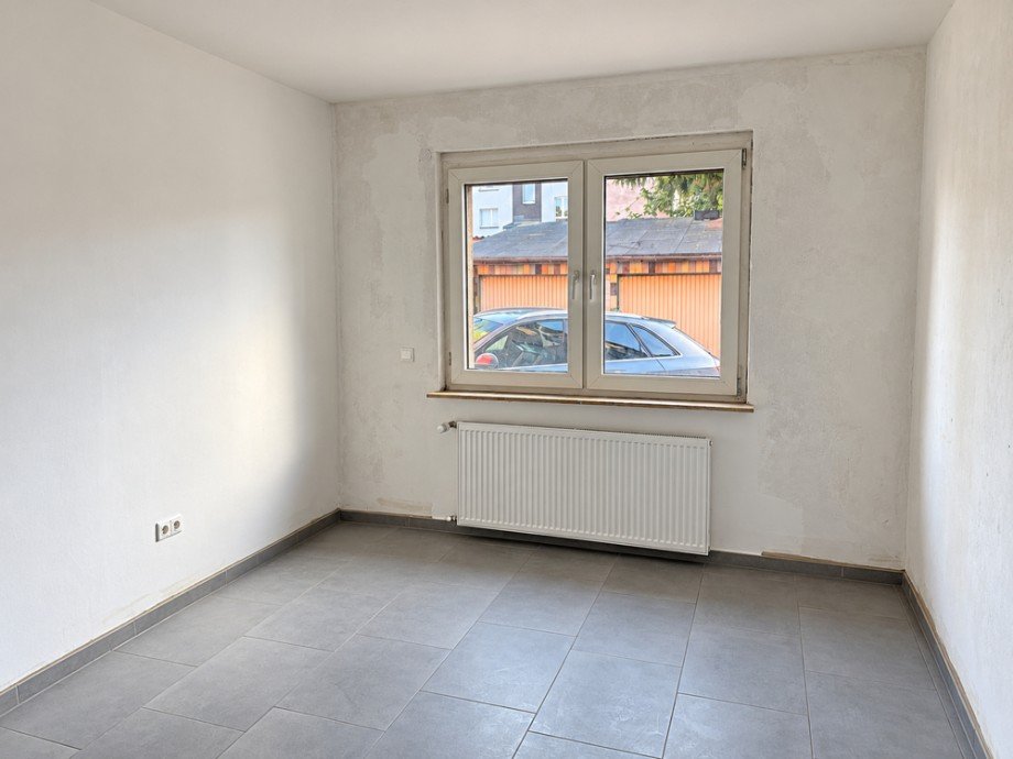 NEU zur Vermietung in Bochum Mitte - Wohnzimmer - Reuter Immobilien - Immobilienmakler (2) Erdgeschosswohnung Bochum