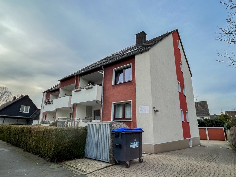 NEU zur Vermietung in Bochum - Au�enansicht - Reuter Immobilien - Immobilienmakler (3) Erdgeschosswohnung Bochum