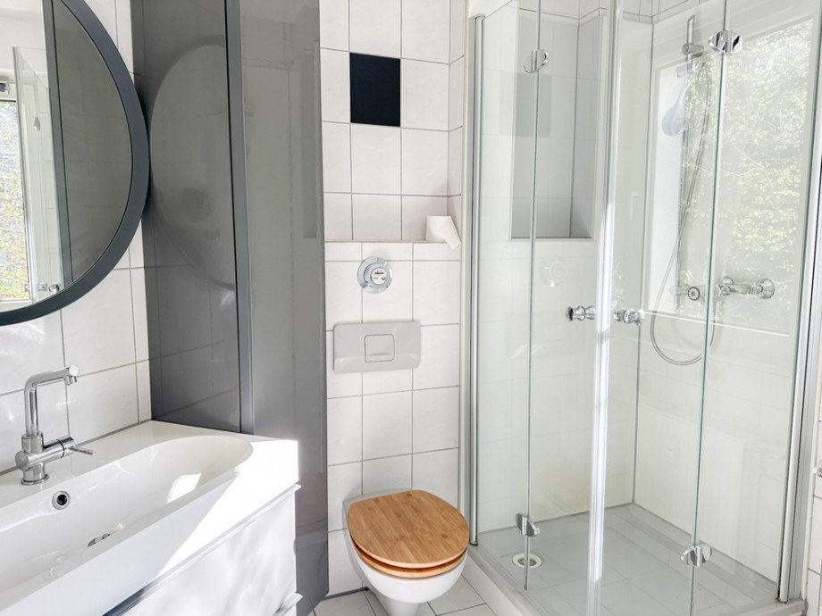 NEU zur Vermietung in Bochum Querenburg - Badezimmer - Reuter Immobilien - Immobilienmakler (2) Etagenwohnung Bochum / Querenburg