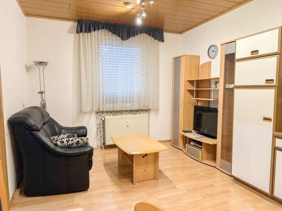 NEU zur Vermietung in Bochum Linden - Wohnzimmer - Reuter Immobilien - Immobilienmakler (2) Erdgeschosswohnung Bochum