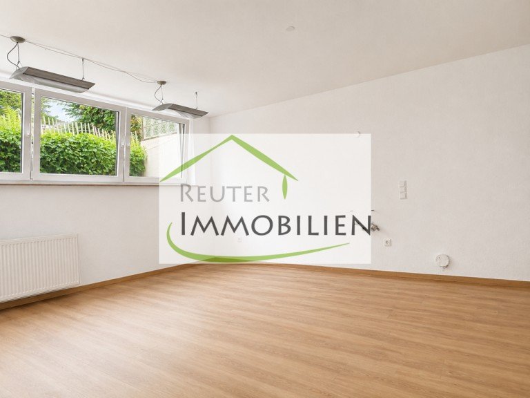 NEU zur Vermietung in Bochum H�ntrop - Raum 1 - Reuter Immobilien - Immobilienmakler (3) Bochum B�rofl�che Sanierte B�ro- oder Praxisfl�che in guter Lage mit gro�em Einzugsgebiet!