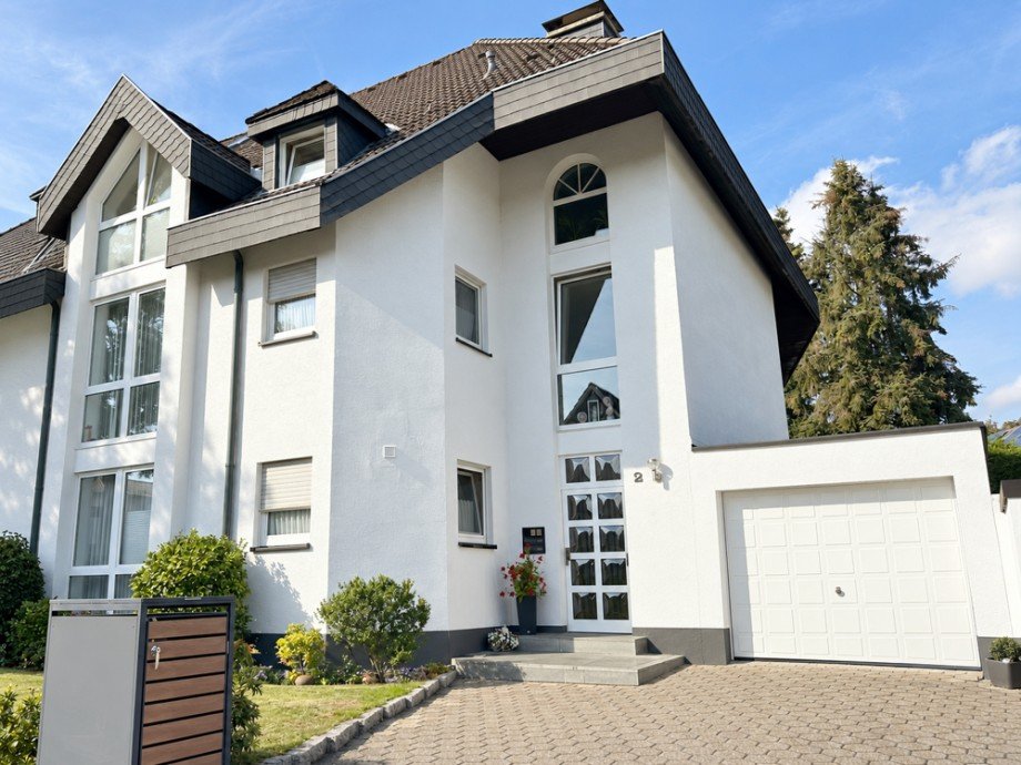 NEU zur Vermietung in Bochum Ober-Dahlhausen - Au�ensicht - Reuter Immobilien - Immobilienmakler (3) Dachgeschosswohnung Bochum