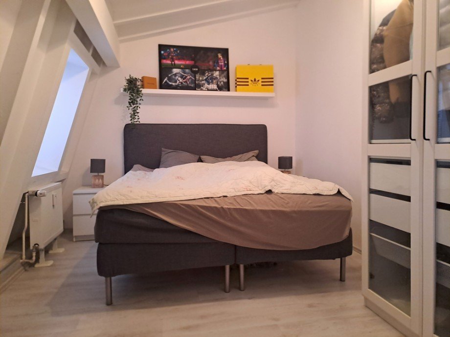 NEU zur Vermietung in Herne Wanne-Eickel - Schlafzimmer - Reuter Immobilien - Immobilienmakler Dachgeschosswohnung Herne