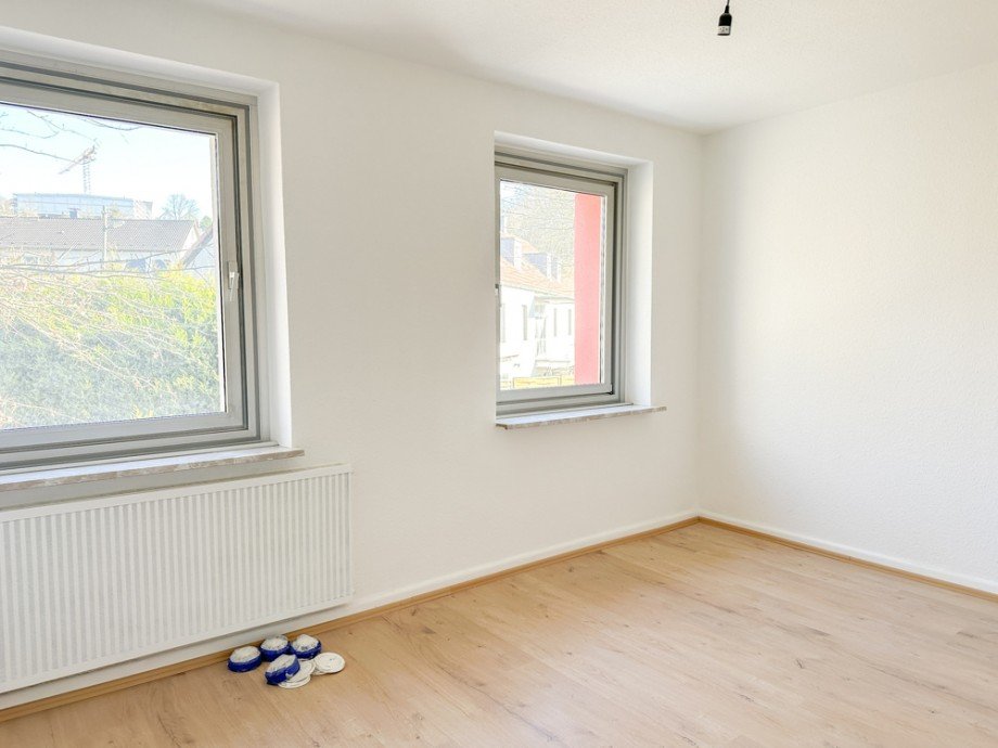 NEU zur Vermietung in Bochum Linden - Zimmer - Reuter Immobilien - Immobilienmakler (2) Etagenwohnung Bochum