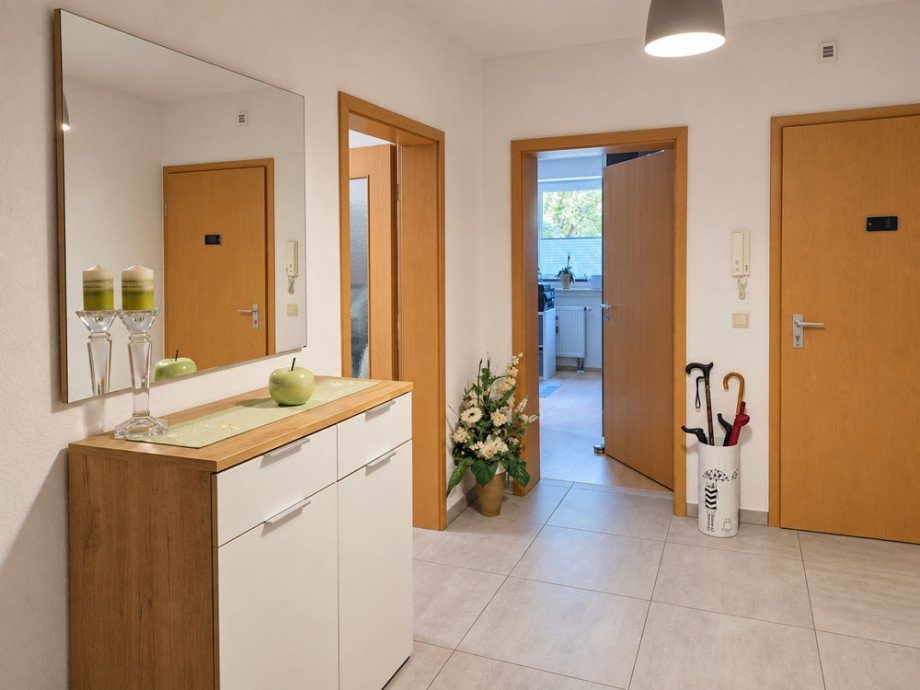 NEU zum Verkauf in Herne-R�hlinghausen - Eigentumswohnung - Diele - Reuter Immobilien - Immobilienmakler Etagenwohnung Herne